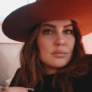 Meet your Posher, Tabitha